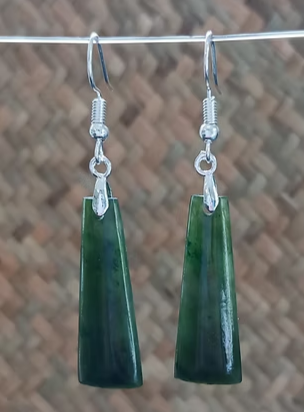 NZ Green Stone-Adze Earring 33mm