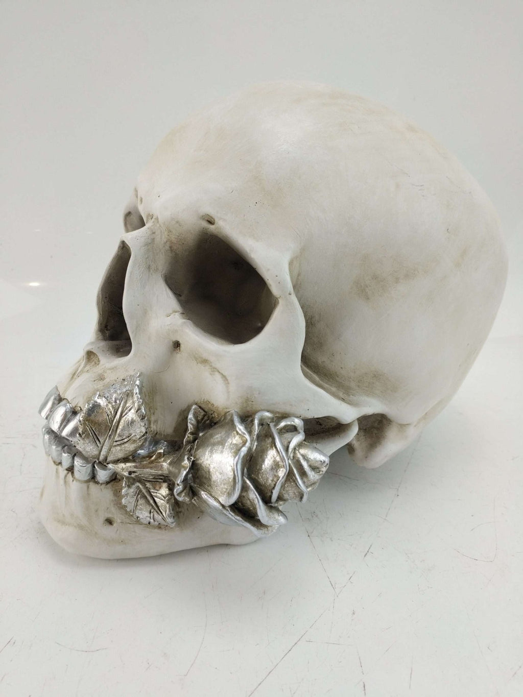 White Skull with Silver rose MEN CAVE at World Of Decor NZ